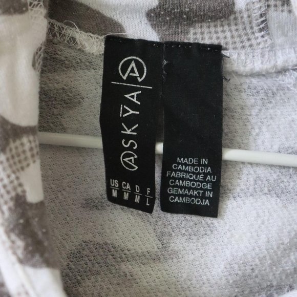 Askya cropped grey camo hoodie - Picture 3 of 3